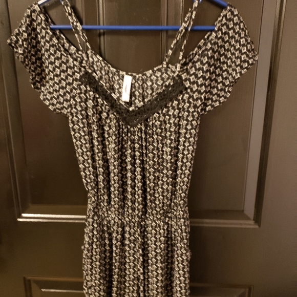 Xhilaration Dresses & Skirts - Xhiliration Romper Size Small